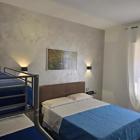 Gli Amici Della Puglia 2 3*